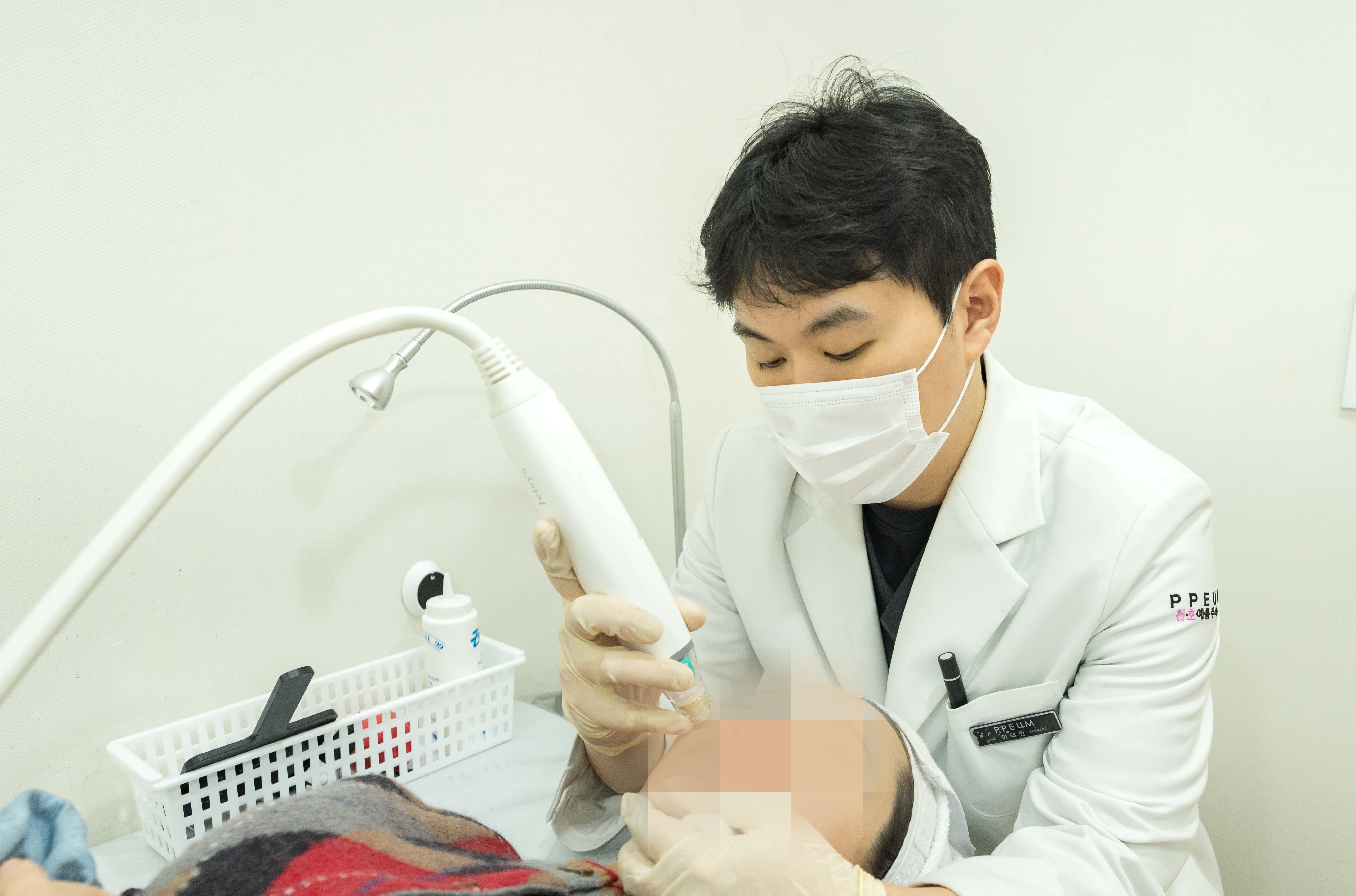 포텐자 핸드피스를 이용한 모공 및 여드름 흉터 시술 과정