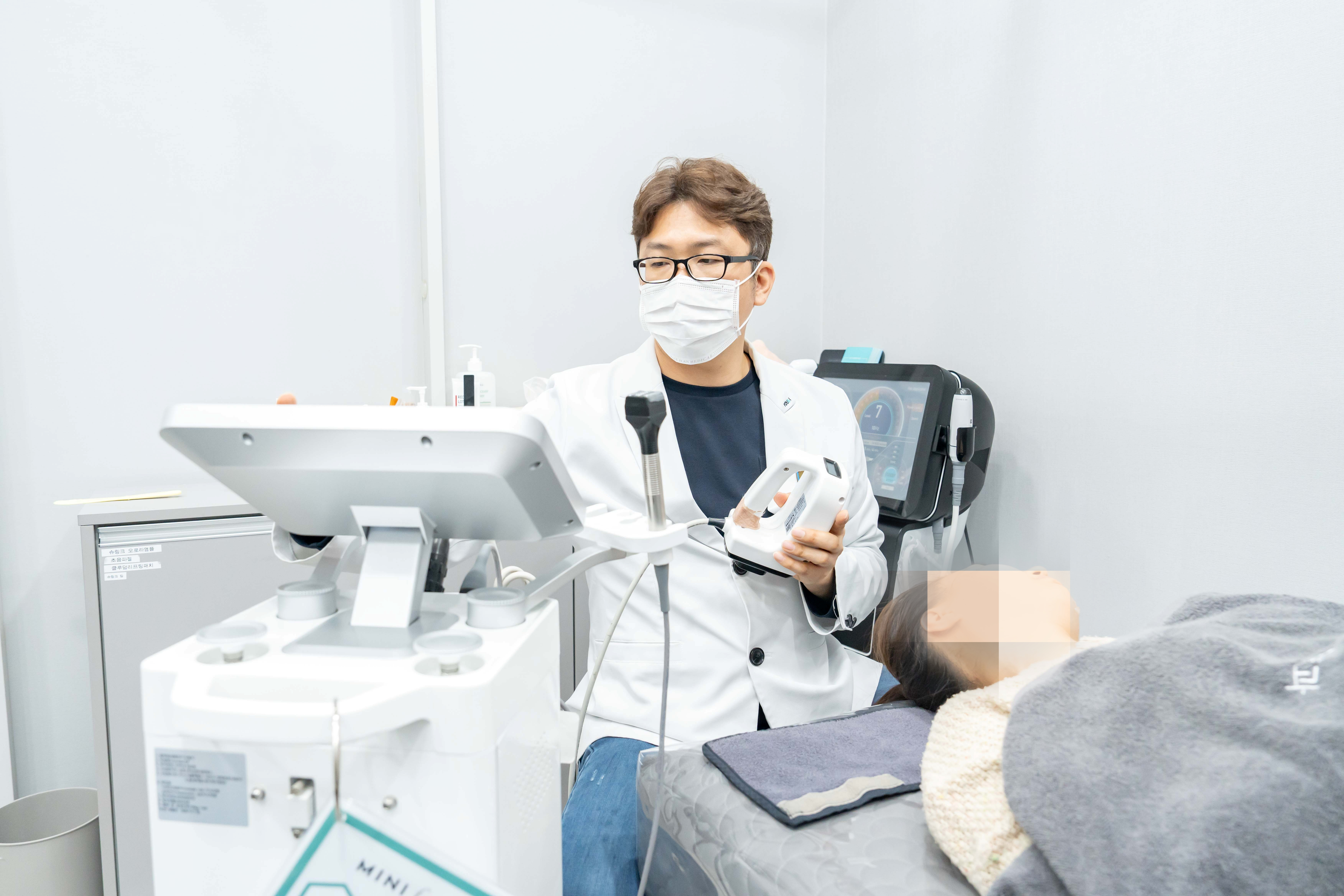 유앤아이의원 대전점 김병찬 원장의 인모드 리프팅 시술